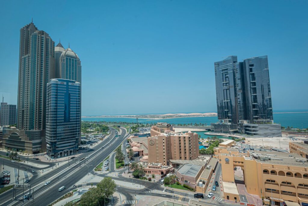 تأسيس شركة في أبوظبي للأجانب